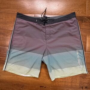 Quiksilver Highline Board Shorts Mens 38 Striped Gradient Swim Trunks